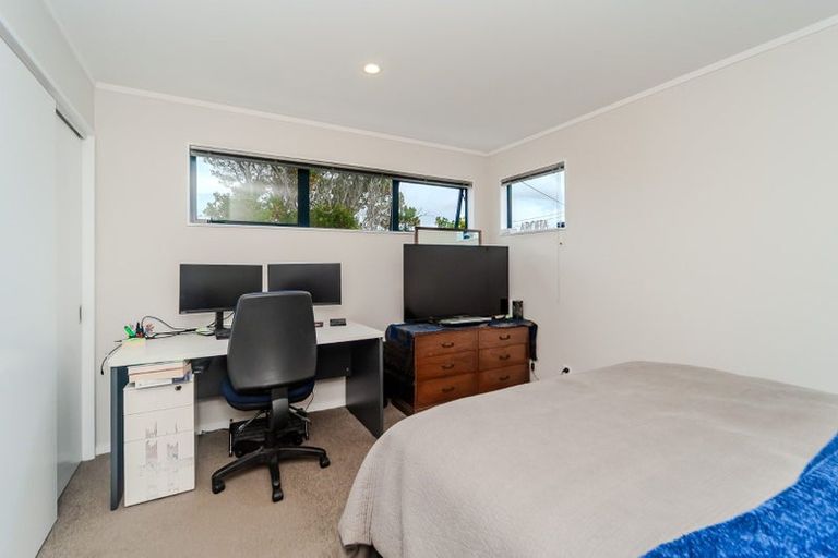 Photo of property in 24 Picton Avenue, Newtown, Wellington, 6021