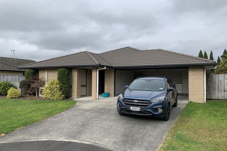 Photo of property in 10 Holcroft Place, Huntington, Hamilton, 3210