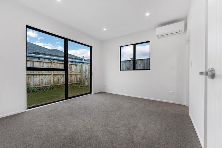 Photo of property in 11 Cronshaw Road, Karaka, Papakura, 2113