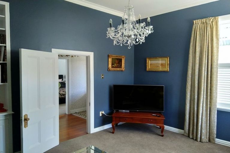 Photo of property in 32 Esther Street, Martinborough, 5711