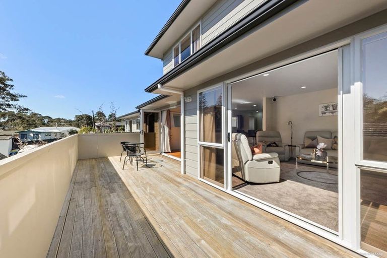 Photo of property in 63a Godley Road, Green Bay, Auckland, 0604