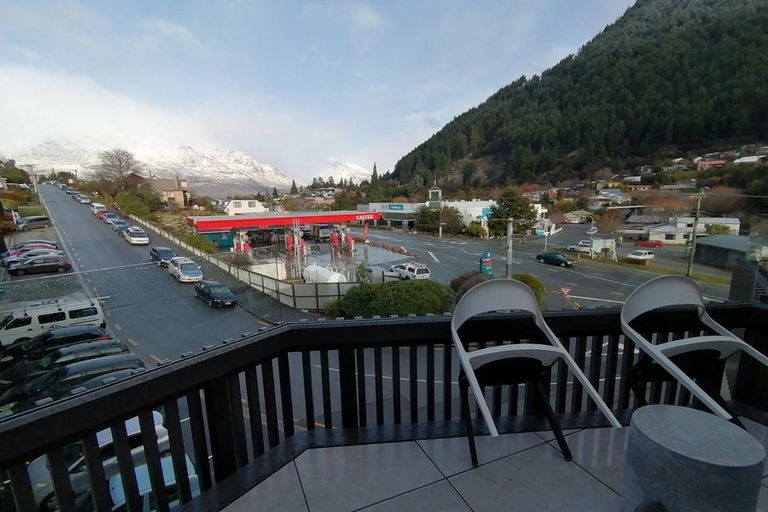 Photo of property in The Alex Apartments, 135u21b Hallenstein Street, Queenstown, 9300