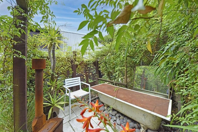 Photo of property in 16 Zephyr Terrace, Governors Bay, 8971