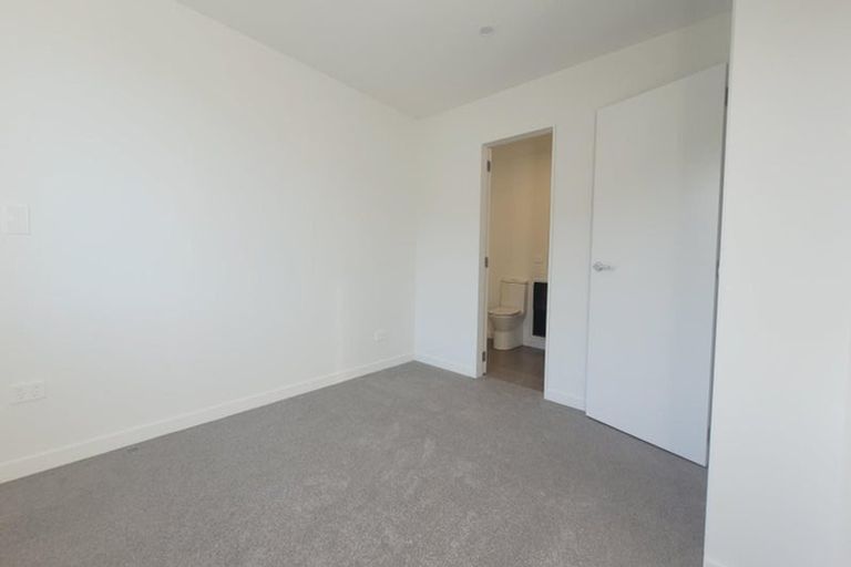 Photo of property in 88 Ara Paiwhenua, Tawa, Wellington, 5028