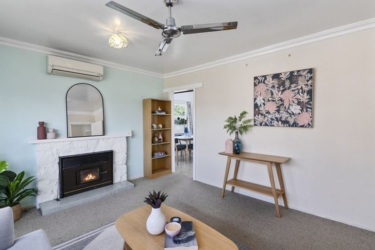 Photo of property in 5 Eton Place, Levin, 5510