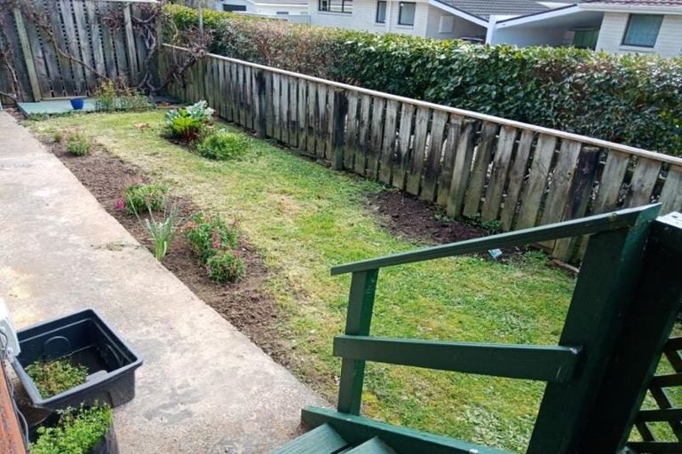 Photo of property in 2/12 Raukawa Street, Stokes Valley, Lower Hutt, 5019