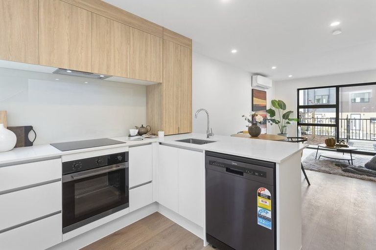 Photo of property in 38 Selo Street, Glen Eden, Auckland, 0602