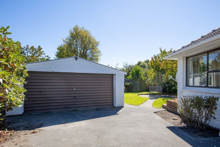 Photo of property in 18 Delph Street, Avonhead, Christchurch, 8042
