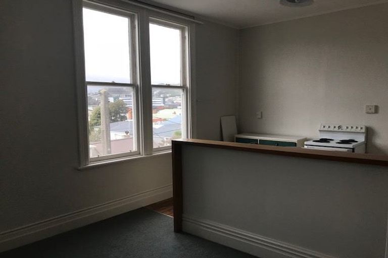 Photo of property in 100 Wallace Street, Mount Cook, Wellington, 6021