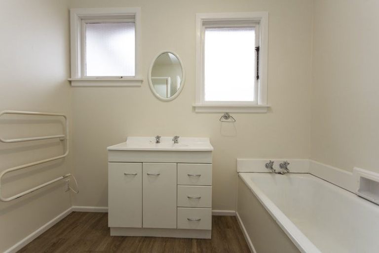 Photo of property in 32 Hounslow Street, Ilam, Christchurch, 8041