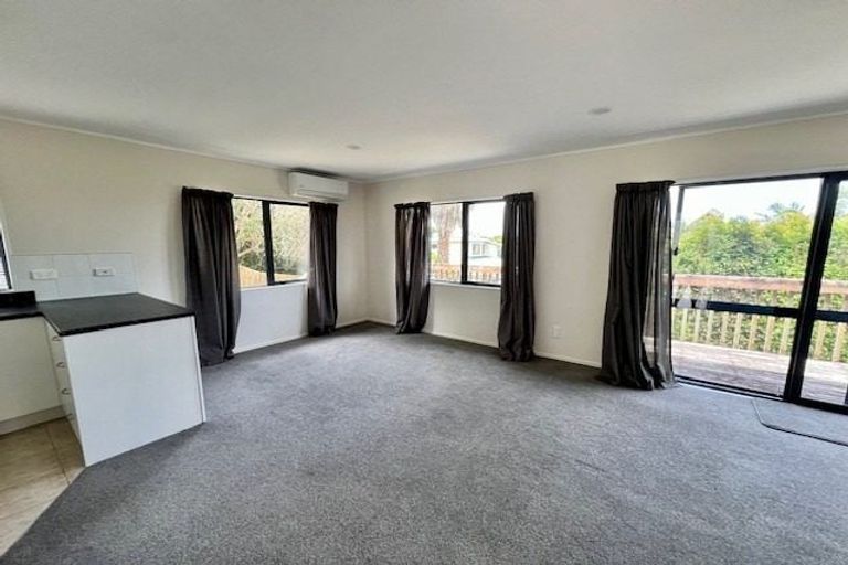 Photo of property in 39 Ardern Avenue, Stanmore Bay, Whangaparaoa, 0932