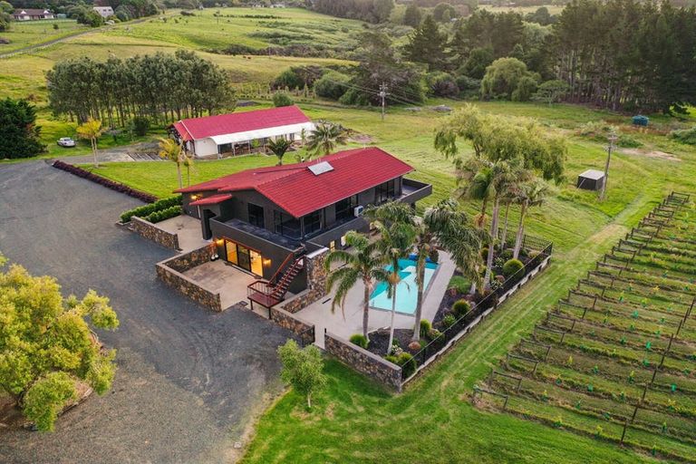Photo of property in 337a Clarks Beach Road, Clarks Beach, Pukekohe, 2679