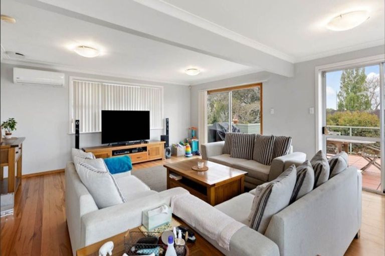 Photo of property in 30 Lyndhurst Road, Te Atatu South, Auckland, 0610