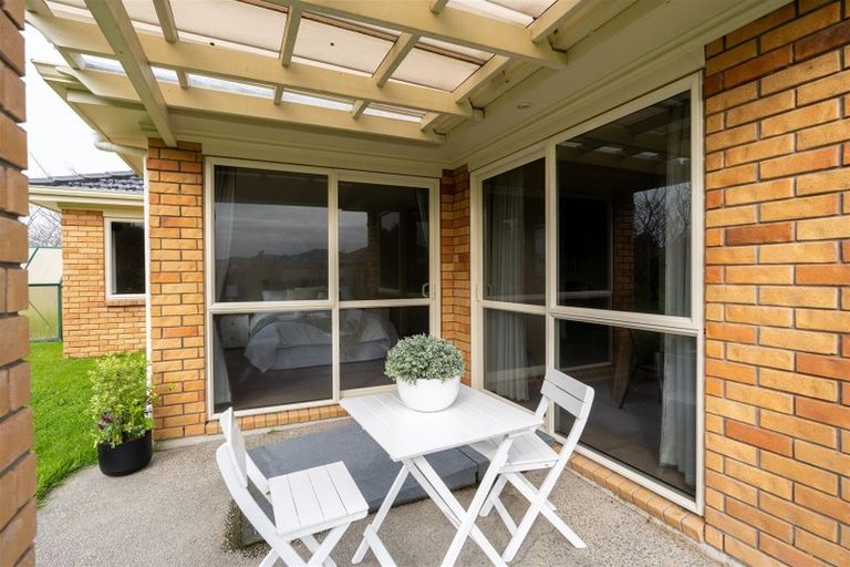 Photo of property in 43 Sovereign Isle Lane, Rototuna, Hamilton, 3210