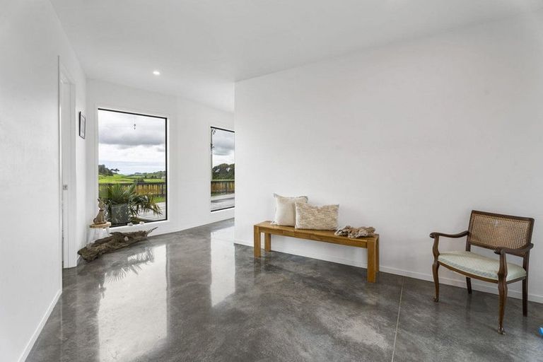 Photo of property in 130 Hurworth Road, Hurworth, New Plymouth, 4371