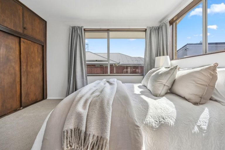 Photo of property in 5 Betula Place, Parklands, Christchurch, 8083