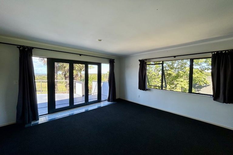 Photo of property in 32 Christian Road, Swanson, Auckland, 0614