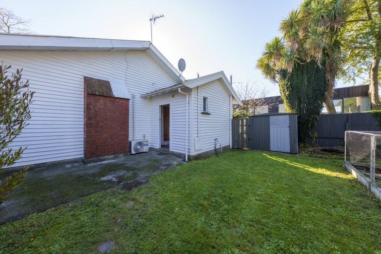 Photo of property in 12 Taylors Avenue, Bryndwr, Christchurch, 8052