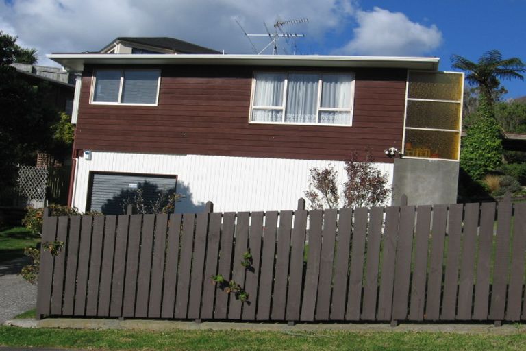 Photo of property in 12 Makatote Grove, Churton Park, Wellington, 6037