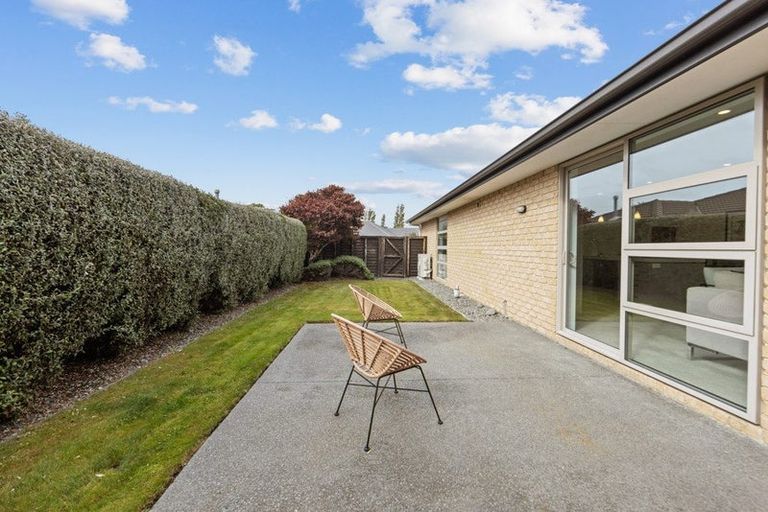 Photo of property in 9 Tawa Place, Parklands, Christchurch, 8083