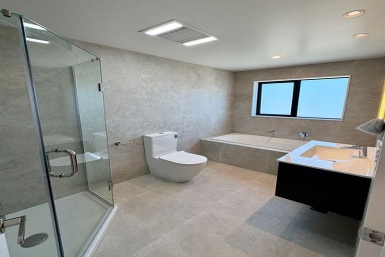 Photo of property in 9/299 Te Taruna Drive, Wainui, 0932