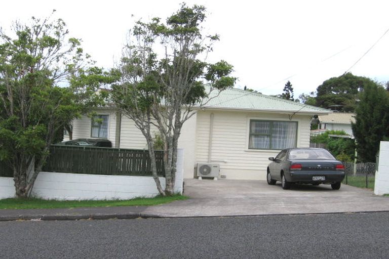 Photo of property in 1/53 Seaview Road, Glenfield, Auckland, 0629