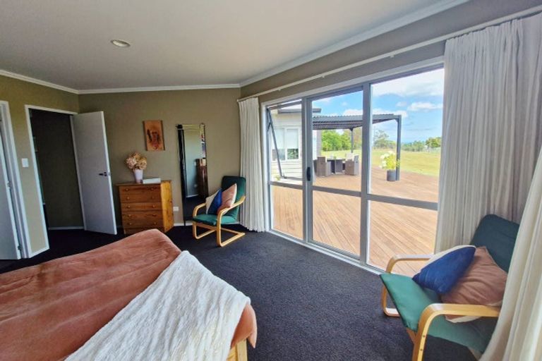 Photo of property in 1 Wilson Road, Urenui, 4375