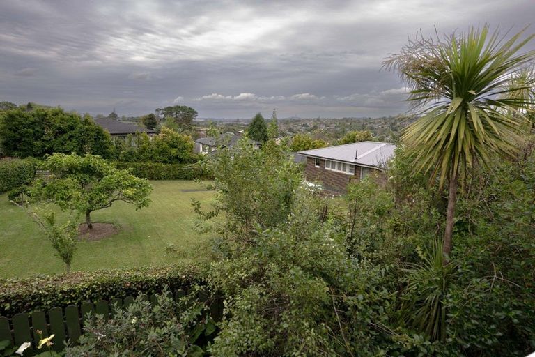 Photo of property in 2/15b Nandana Drive, Glen Eden, Auckland, 0602