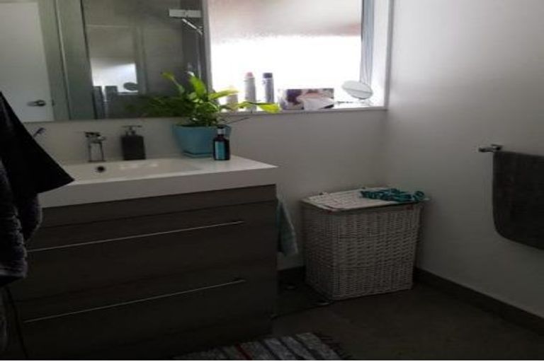 Photo of property in 2/434 Gloucester Street, Taradale, Napier, 4112