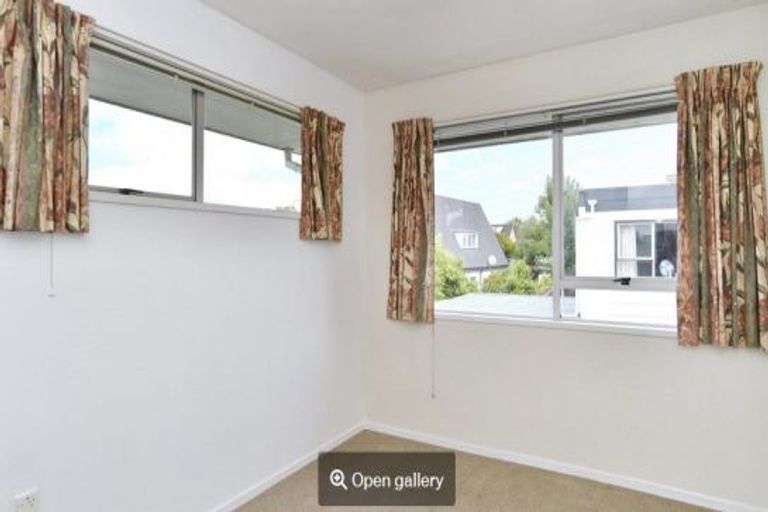 Photo of property in 10 Rachel Place, Avonhead, Christchurch, 8042