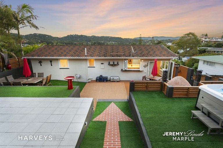 Photo of property in 21 Scotstoun Place, Glen Eden, Auckland, 0602