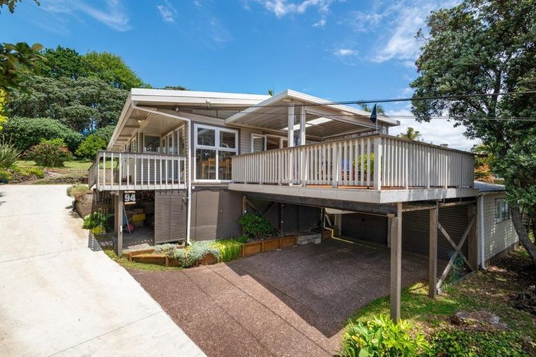Photo of property in 94 Saddleback Rise, Murrays Bay, Auckland, 0630