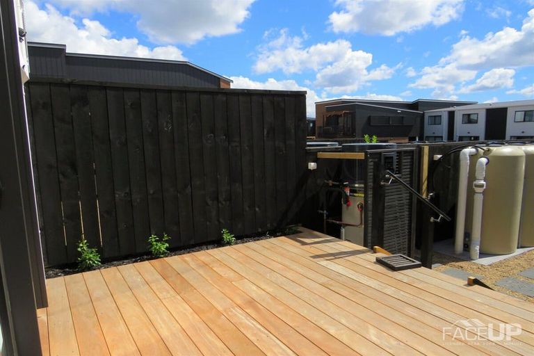 Photo of property in 9/1 Scott Road, Hobsonville, Auckland, 0616