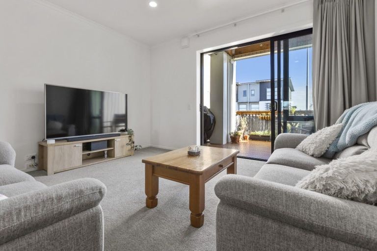 Photo of property in 2a Harakeke Road, Hobsonville, Auckland, 0618