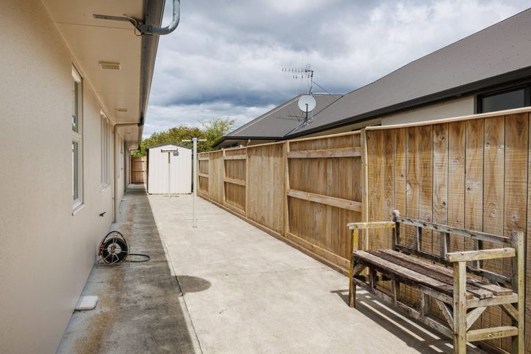 Photo of property in 25 Rodeo Drive, Kelvin Grove, Palmerston North, 4414