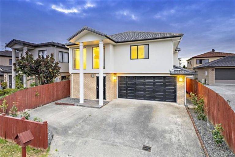 Photo of property in 10 Manning Rise, Flat Bush, Auckland, 2019