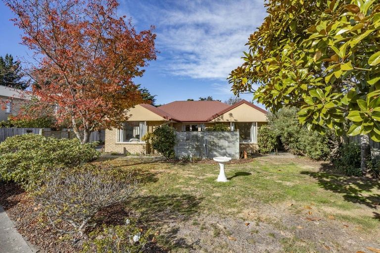 Photo of property in 14 Len Hale Place, Parklands, Christchurch, 8083