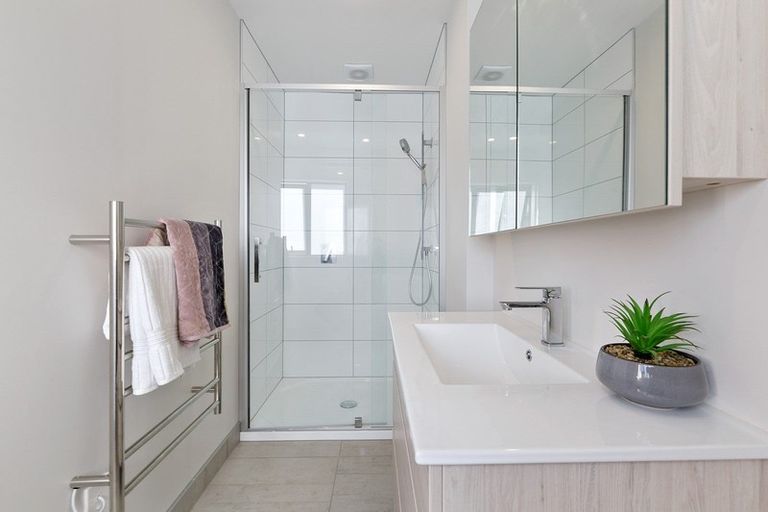 Photo of property in 29 Henrietta Maxwell Grove, Wainuiomata, Lower Hutt, 5014