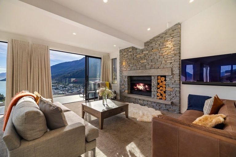 Photo of property in 10a Belfast Terrace, Queenstown, 9300
