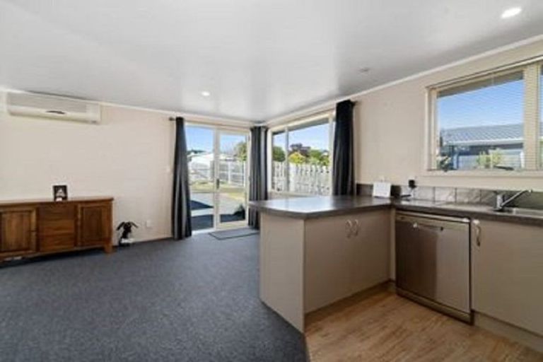 Photo of property in 63 Richmond Avenue, Richmond Heights, Taupo, 3330
