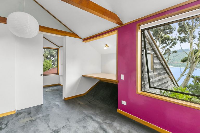Photo of property in 18 Ivanhoe Road, The Cove, Dunedin, 9077