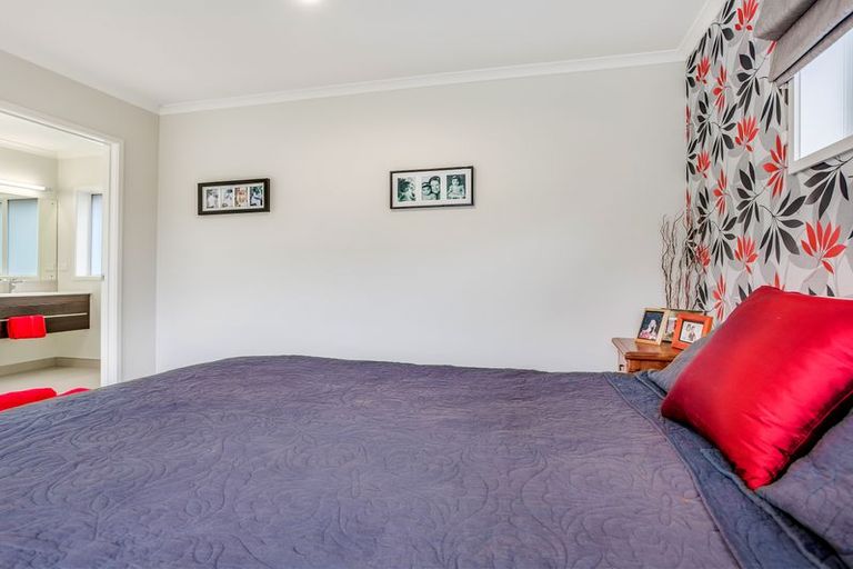 Photo of property in 37 Capriana Drive, Karaka, Papakura, 2113