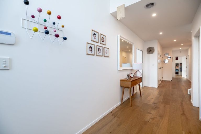 Photo of property in 140 Amesbury Drive, Churton Park, Wellington, 6037