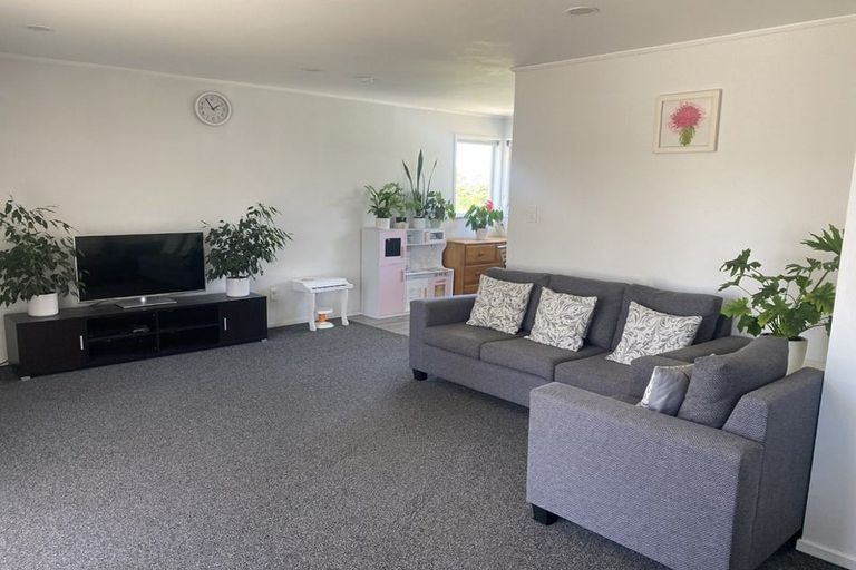 Photo of property in 13 Castleton Street, Birkdale, Auckland, 0626