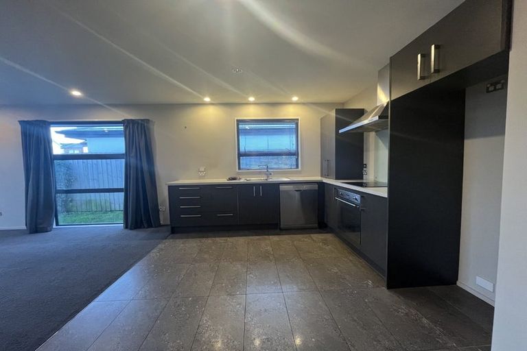 Photo of property in 17 Packard Crescent, Halswell, Christchurch, 8025