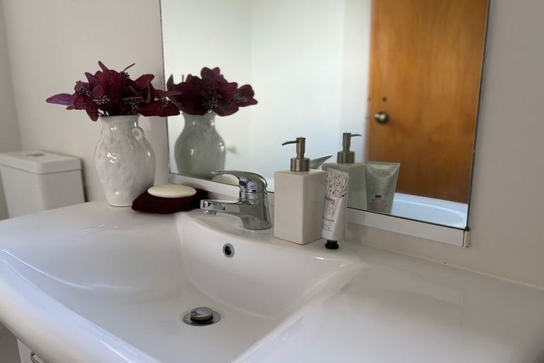 Photo of property in 16 Willowstream Grove, Cloverlea, Palmerston North, 4412