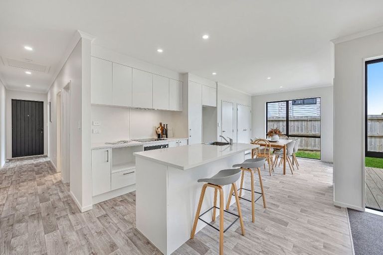 Photo of property in 9/16 Russell Road, Manurewa, Auckland, 2102