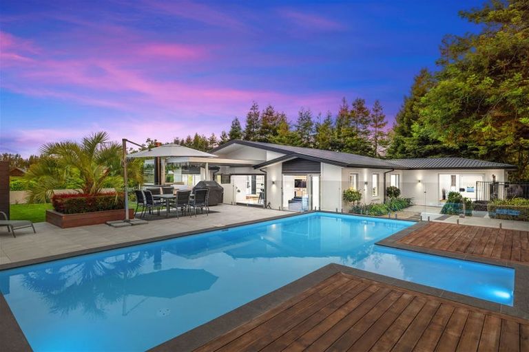 Photo of property in 43 Oakgrove Drive, Rangiora, 7400