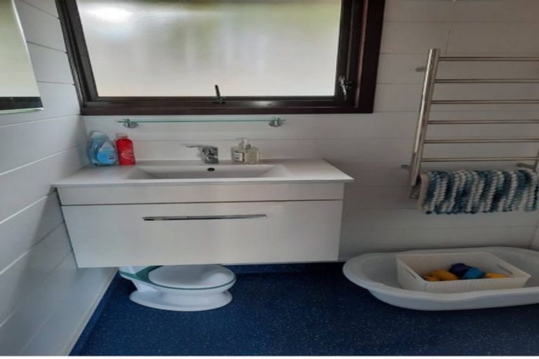 Photo of property in 98 Conclusion Street, Ascot Park, Porirua, 5024