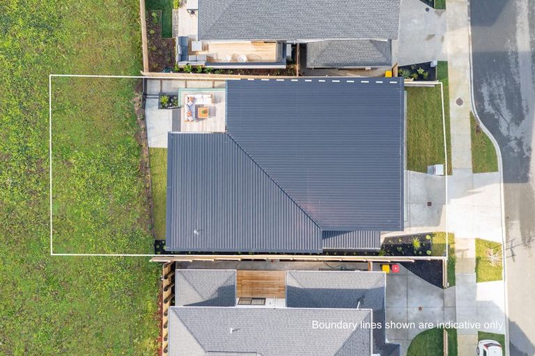 Photo of property in 116 Godfrey Drive, Orewa, 0931